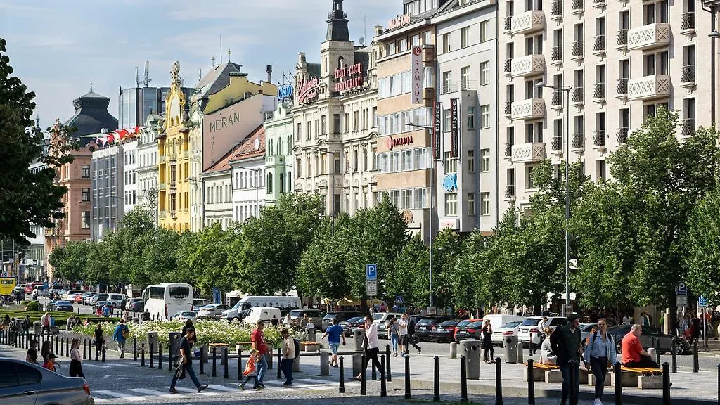 Black & White Apartment Prague By Wenceslas Square And Muzeum 0*,
