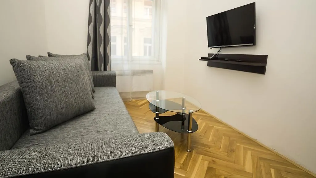 Black & White Apartment Prague By Wenceslas Square And Muzeum