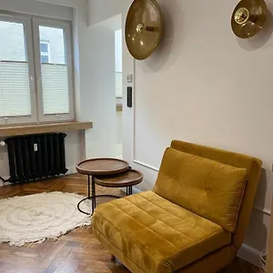 https://apt-apartament-augustianska.krakowhotelspoland.com
