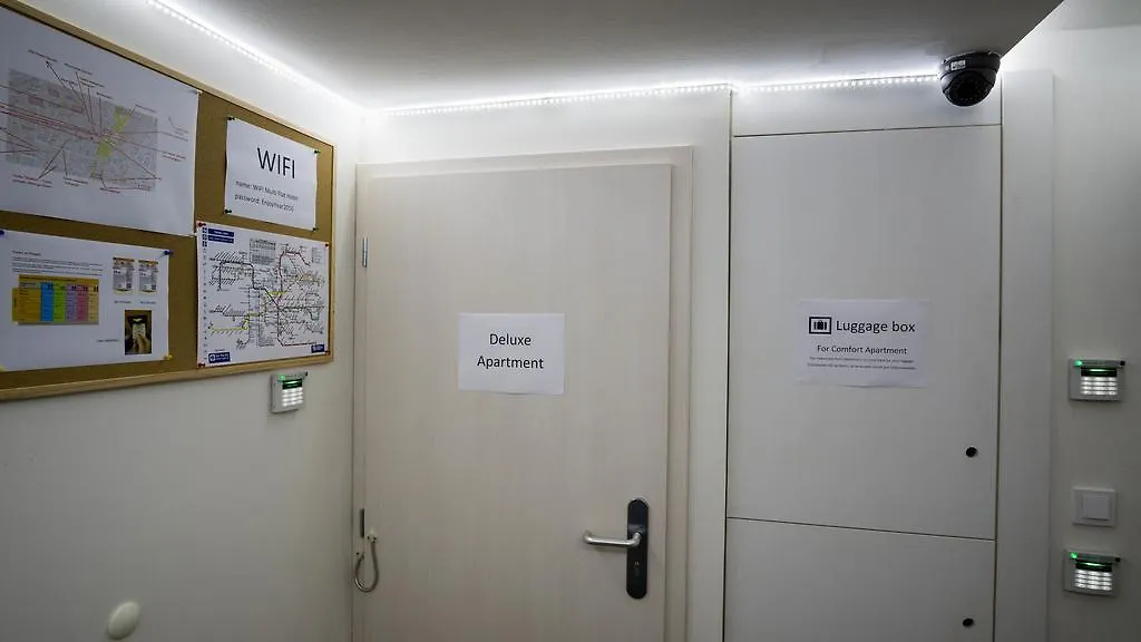 Black & White Apartment Prague By Wenceslas Square And Muzeum Czechy